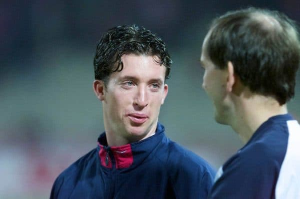 ATHENS, GREECE - Thursday, November 23, 2000: Liverpool's Robbie Fowler and club doctor Mark Waller. (Pic by David Rawcliffe/Propaganda)