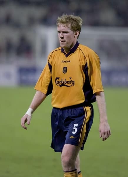 ATHENS, GREECE - Thursday, November 23, 2000: Liverpool's Steve Staunton in action against Olympiacos during the UEFA Cup 3rd Round 1st Leg match at the Olympic Stadium. (Pic by David Rawcliffe/Propaganda)