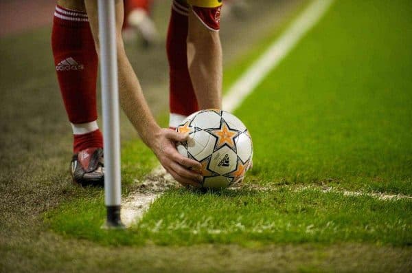 LIVERPOOL, ENGLAND - Tuesday, April 8, 2008: In safe hands... Liverpool's captain Steven Gerrard MBE places the ball in the corner quadrant during the UEFA Champions League Quarter-Final 2nd Leg match against Arsenal at Anfield. (Photo by David Rawcliffe/Propaganda)