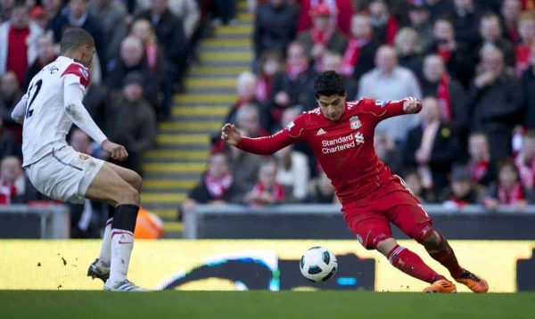 LIVERPOOL, ENGLAND - Sunday, March 6, 2011: Liverpool's Luis Alberto Suarez Diaz in action against Manchester United during the Premiership match at Anfield. (Photo by David Rawcliffe/Propaganda)