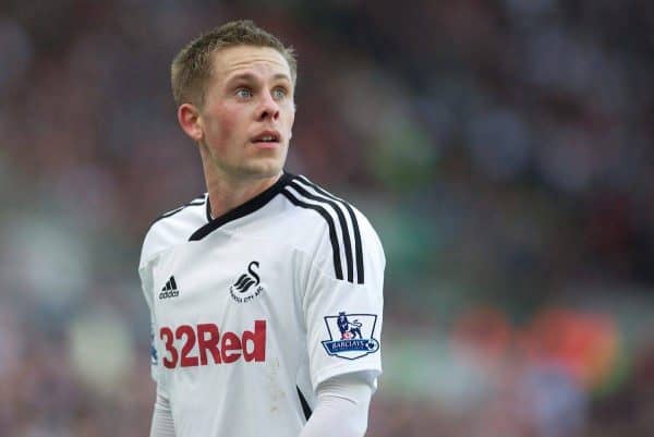 SWANSEA, WALES - Sunday, March 11, 2012: Swansea City's Gylfi Sigurdsson in action against Manchester City during the Premiership match at the Liberty Stadium. (Pic by David Rawcliffe/Propaganda)