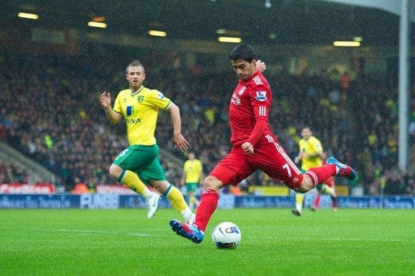 NORWICH, ENGLAND - Saturday, April 28, 2012: Liverpool's Luis Alberto Suarez Diaz scores the first goal of his hat-trick against Norwich City during the Premiership match at Carrow Road. (Pic by David Rawcliffe/Propaganda)