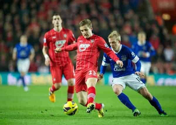 SOUTHAMPTON, ENGLAND - Monday, January 21, 2013: Everton's Steven Naismith in action against Southampton's Luke Shaw during the Premiership match at St. Mary's Stadium. (Pic by David Rawcliffe/Propaganda)