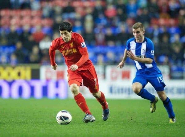 WIGAN, ENGLAND - Saturday, March 2, 2013: Liverpool's Luis Alberto Suarez Diaz in action against Wigan Athletic during the Premiership match at the DW Stadium. (Pic by David Rawcliffe/Propaganda)