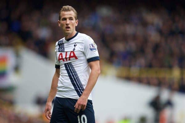 LONDON, ENGLAND - Saturday, October 17, 2015: Tottenham Hotspur's Harry Kane in action against Liverpool during the Premier League match at White Hart Lane. (Pic by David Rawcliffe/Kloppaganda)