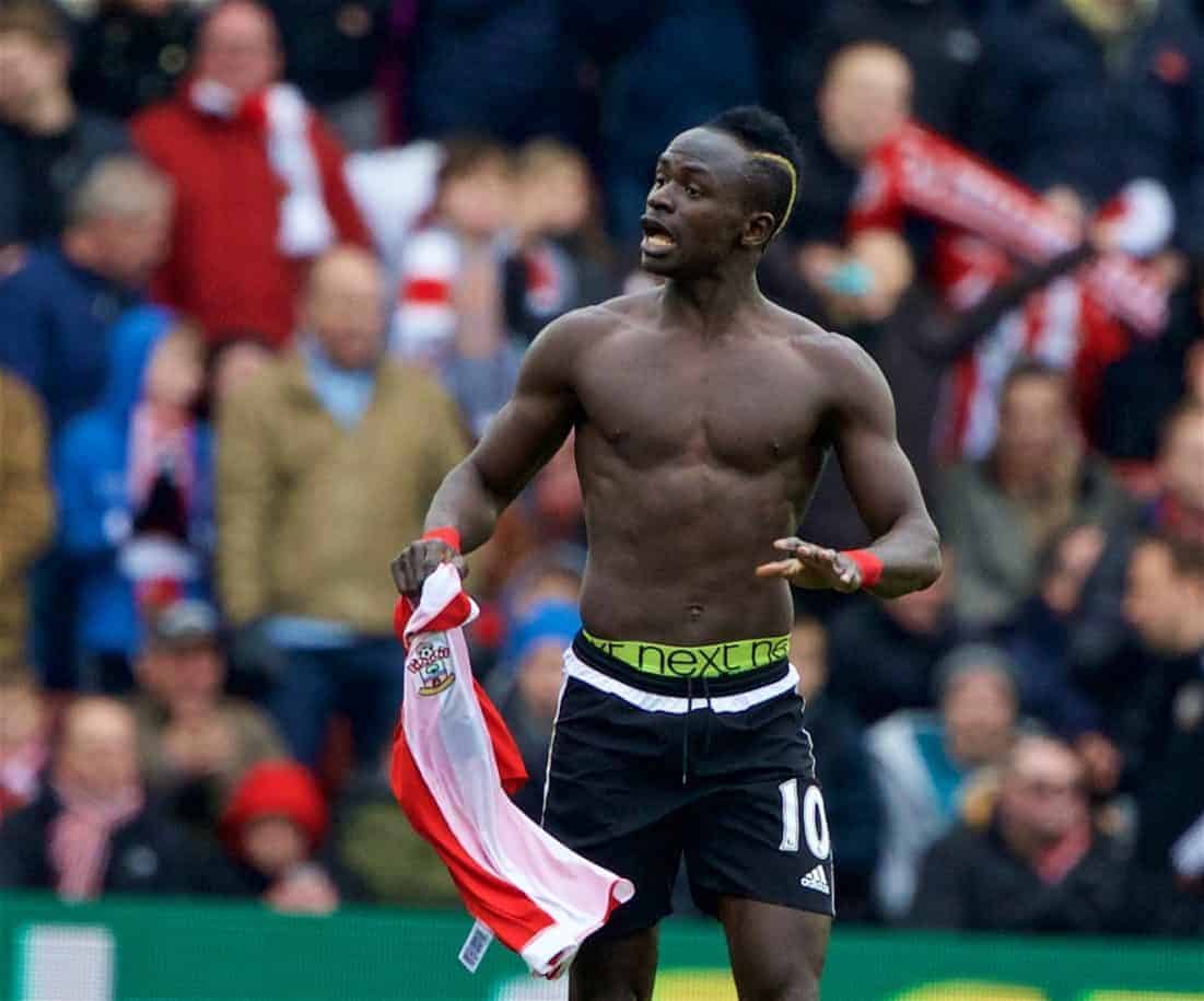 SOUTHAMPTON, ENGLAND - Sunday, March 20, 2016: Southampton's Sadio Mane celebrates after scoring the winning their goal in a 3-2 victory over Liverpool during the FA Premier League match at St Mary's Stadium. (Pic by David Rawcliffe/Propaganda)