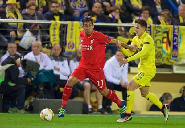 VILLRREAL, SPAIN - Thursday, April 28, 2016: Liverpool's Roberto Firmino in action against Villarreal CF during the UEFA Europa League Semi-Final 1st Leg match at Estadio El Madrigal. (Pic by David Rawcliffe/Propaganda)