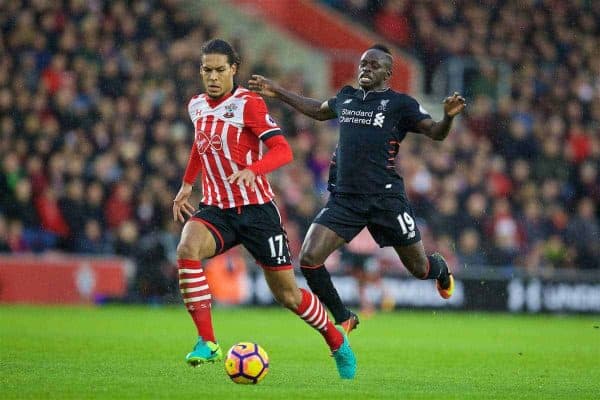 SOUTHAMPTON, ENGLAND - Saturday, November 19, 2016: Liverpool's Sadio Mane in action against Southampton's Virgil Van Dijk during the FA Premier League match at St. Mary's Stadium. (Pic by David Rawcliffe/Propaganda)