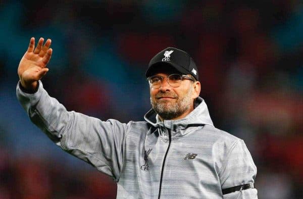 SYDNEY, AUSTRALIA - Wednesday, May 24, 2017: Liverpool's manager Jürgen Klopp applauds the supporters after a post-season friendly match against Sydney FC at the ANZ Stadium. (Pic by Jason O'Brien/Propaganda)