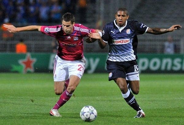 27.09.2011, Stade de Gerland, Lyon, FRA, UEFA CL, Gruppe D, Olympique Lyon (FRA) vs Dinamo Zagreb (CRO), im Bild Jorge Sammir Cruz Campos (10), Maxime Gonalons (21) // during the UEFA Champions League game, group D, Olympique Lyon (FRA) vs Dinamo Zagreb (CRO) at de Gerland stadium in Lyon, France on 2011/09/27. EXPA Pictures © 2011, PhotoCredit: EXPA/ nph/ Pixsell +++++ ATTENTION - OUT OF GERMANY/(GER), CROATIA/(CRO), BELGIAN/(BEL) +++++