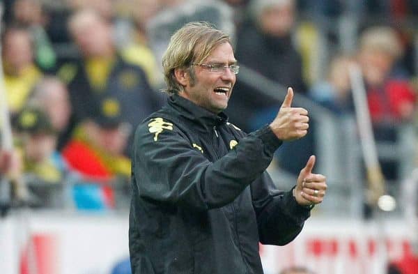 04.08.2010, Signal Iduna Park, Dortmund, GER, Freundschaftsspiel, Borrussia Dortmund vs Manchester City, im Bild: Dortmunds Trainer Jurgen / Juergen Klopp (GER) mit Daumen hoch, gibt Anweisungen,  EXPA Pictures (C) 2010, PhotoCredit: EXPA/ nph/  Scholz+++++ ATTENTION - OUT OF GER +++++