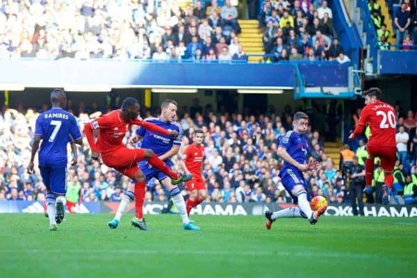 LONDON, ENGLAND - Saturday, October 31, 2015: Liverpool's Christian Benteke scores the third goal against Chelsea during the Premier League match at Stamford Bridge. (Pic by David Rawcliffe/Propaganda)