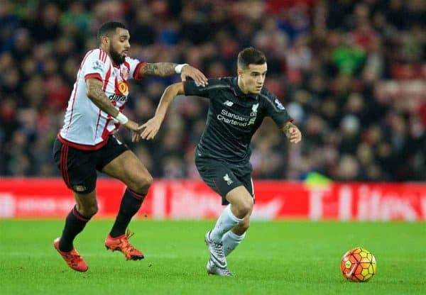SUNDERLAND, ENGLAND - Wednesday, December 30, 2015: Liverpool's Philippe Coutinho Correia in action against Sunderland during the Premier League match at the Stadium of Light. (Pic by David Rawcliffe/Propaganda)