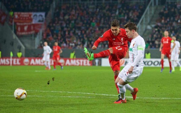 AUGSBURG, GERMANY - Thursday, February 18, 2016: Liverpool's Roberto Firmino in action against FC Augsburg during the UEFA Europa League Round of 32 1st Leg match at the Augsburg Arena. (Pic by David Rawcliffe/Propaganda)