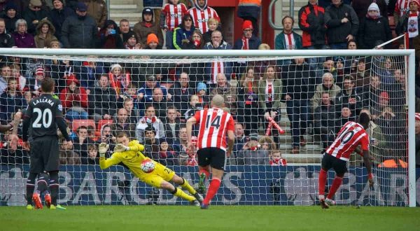 SOUTHAMPTON, ENGLAND - Sunday, March 20, 2016: Liverpool's goalkeeper Simon Mignolet saves a penalty from Southampton's Sadio Mane during the FA Premier League match at St Mary's Stadium. (Pic by David Rawcliffe/Propaganda)