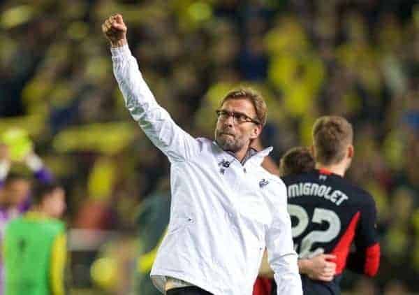 VILLRREAL, SPAIN - Thursday, April 28, 2016: Liverpool's manager J¸rgen Klopp salutes the travelling supporters after the injury-time 1-0 defeat at the hands of Villarreal CF during the UEFA Europa League Semi-Final 1st Leg match at Estadio El Madrigal. (Pic by David Rawcliffe/Propaganda)