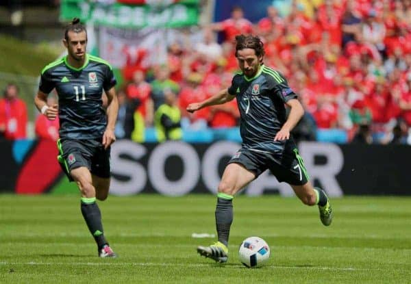 LENS, FRANCE - Thursday, June 16, 2016: Wales' Joe Allen and Gareth Bale in action against England during the UEFA Euro 2016 Championship Group B match at the Stade Bollaert-Delelis. (Pic by David Rawcliffe/Propaganda)