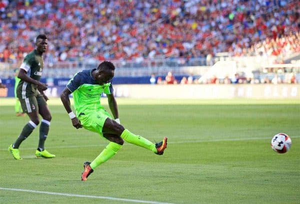 SANTA CLARA, USA - Saturday, July 30, 2016: Liverpool's Sadio Mane in action against AC Milan during the International Champions Cup 2016 game on day ten of the club's USA Pre-season Tour at the Levi's Stadium. (Pic by David Rawcliffe/Propaganda)