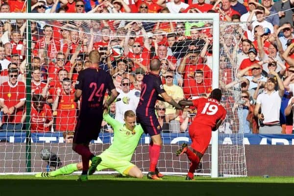 LONDON, ENGLAND - Saturday, August 6, 2016: Liverpool's Sadio Mane scores the first goal against FC Barcelona during the International Champions Cup match at Wembley Stadium. (Pic by David Rawcliffe/Propaganda)