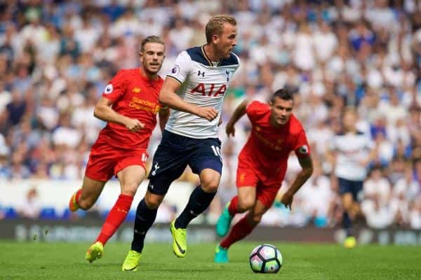 LONDON, ENGLAND - Saturday, August 27, 2016: Tottenham Hotspur's Harry Kane in action against Liverpool during the FA Premier League match at White Hart Lane. (Pic by David Rawcliffe/Propaganda)