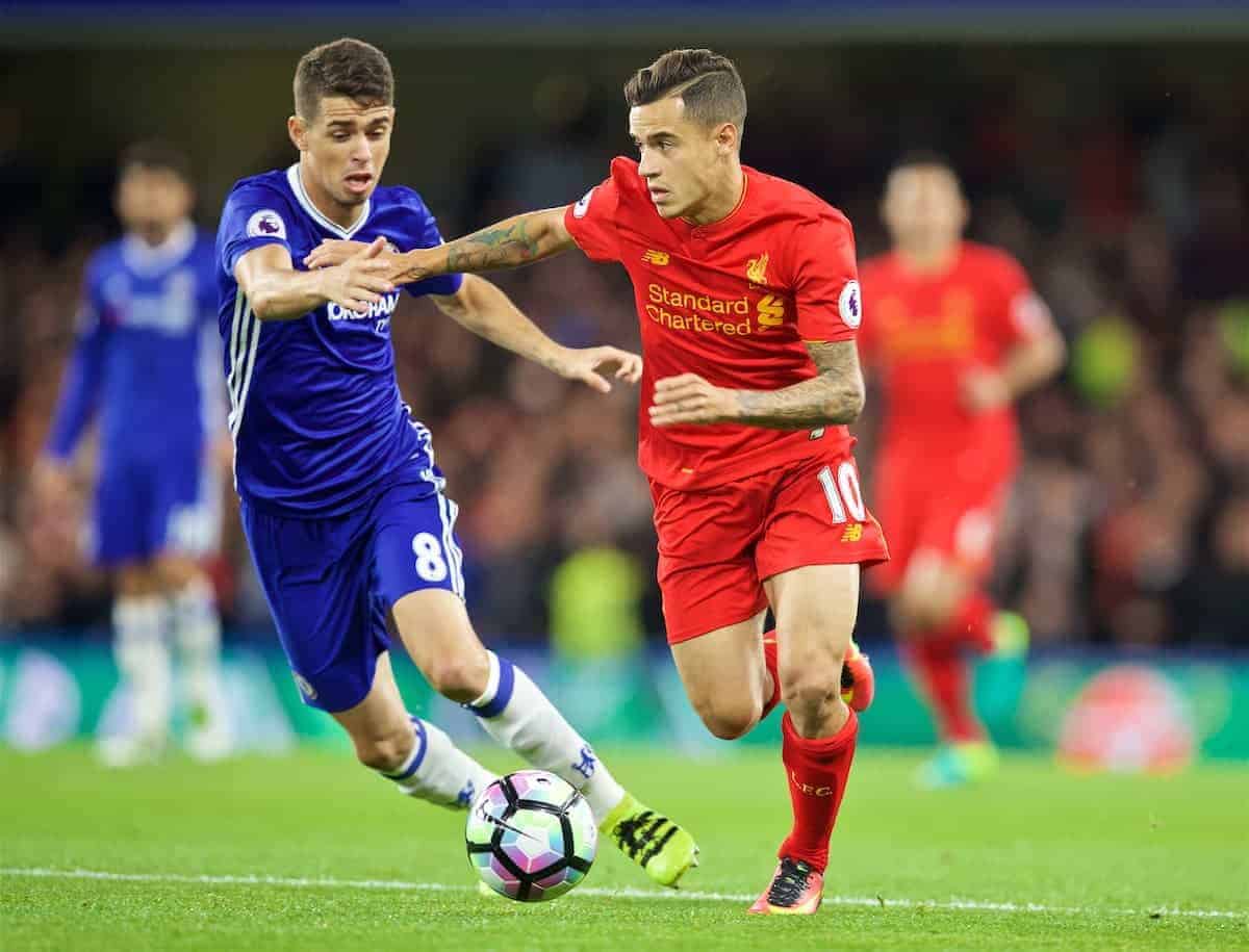 LONDON, ENGLAND - Friday, September 16, 2016: Liverpool's Philippe Coutinho Correia in action against Chelsea's Oscar dos Santos Emboaba Junior during the FA Premier League match at Stamford Bridge. (Pic by David Rawcliffe/Propaganda)