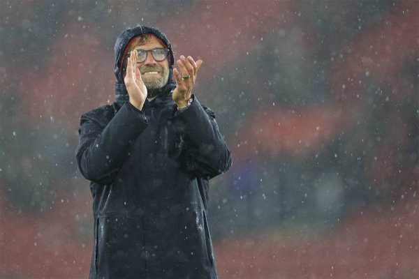 SOUTHAMPTON, ENGLAND - Saturday, November 19, 2016: Liverpool's manager Jürgen Klopp applauds the travelling supporters after a goal-less draw with Southampton during the FA Premier League match at St. Mary's Stadium. (Pic by David Rawcliffe/Propaganda)