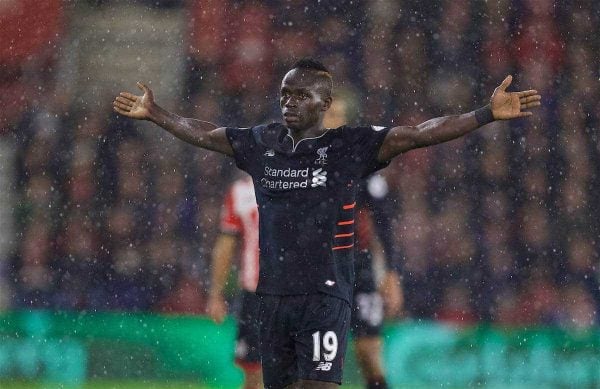 SOUTHAMPTON, ENGLAND - Saturday, November 19, 2016: Liverpool's Sadio Mane in action against Southampton during the FA Premier League match at St. Mary's Stadium. (Pic by David Rawcliffe/Propaganda)