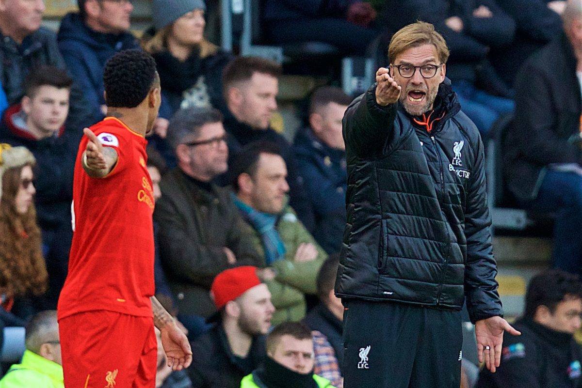 KINGSTON-UPON-HULL, ENGLAND - Saturday, February 4, 2017: Liverpool's manager Jürgen Klopp issues instructions to Nathaniel Clyne during the FA Premier League match against Hull City at the KCOM Stadium. (Pic by David Rawcliffe/Propaganda)