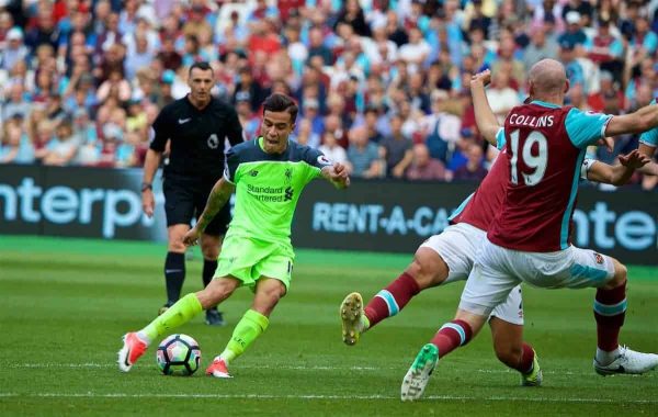 LONDON, ENGLAND - Sunday, May 14, 2017: Liverpool's Philippe Coutinho Correia scores the second goal against West Ham United during the FA Premier League match at the London Stadium. (Pic by David Rawcliffe/Propaganda)