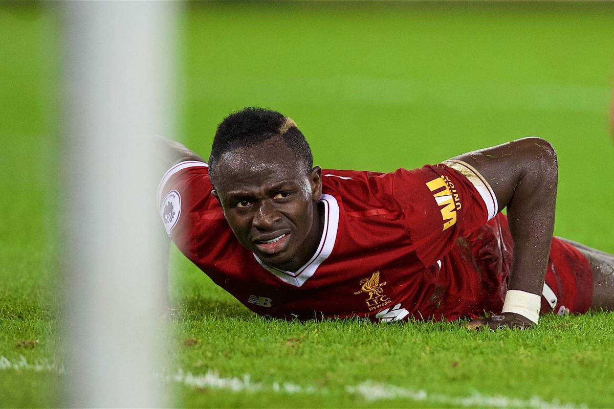 SWANSEA, WALES - Monday, January 22, 2018: Liverpool's Sadio Mane looks dejected after missing a chance during the FA Premier League match between Swansea City FC and Liverpool FC at the Liberty Stadium. (Pic by David Rawcliffe/Propaganda)
