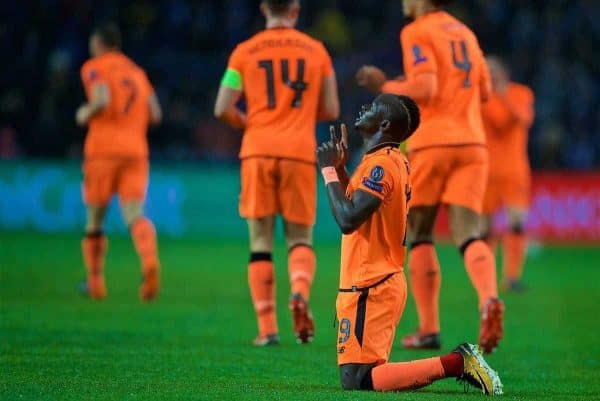 PORTO, PORTUGAL - Wednesday, February 14, 2018: Liverpool's Sadio Mane kneels to pray as he celebrates scoring the first goal during the UEFA Champions League Round of 16 1st leg match between FC Porto and Liverpool FC on Valentine's Day at the Estádio do Dragão. (Pic by David Rawcliffe/Propaganda)