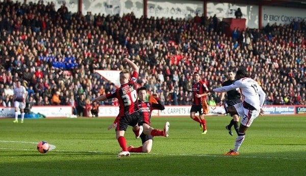 BOURNEMOUTH, ENGLAND - Saturday, January 25, 2014: Liverpool's Victor Moses scores the first goal against Bournemouth during the FA Cup 4th Round match at Dean Court. (Pic by David Rawcliffe/Propaganda)