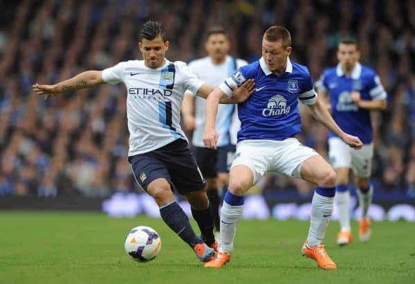 LIVERPOOL, ENGLAND - Saturday, May 3, 2014: Everton's James McCarthy in action against Manchester City's Sergio Aguero during the Premiership match at Goodison Park. (Pic by Chris Brunskill/Propaganda)