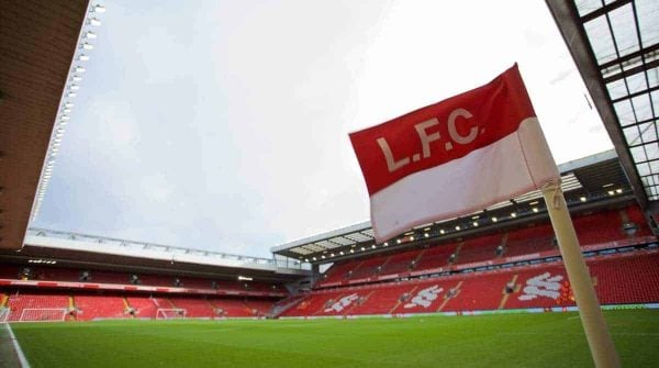 LIVERPOOL, ENGLAND - Saturday, January 31, 2015: A corner flag flutters in the wind at Anfield ahead of the Liverpool versus West Ham United Premier League match. (Pic by David Rawcliffe/Propaganda) [general view]