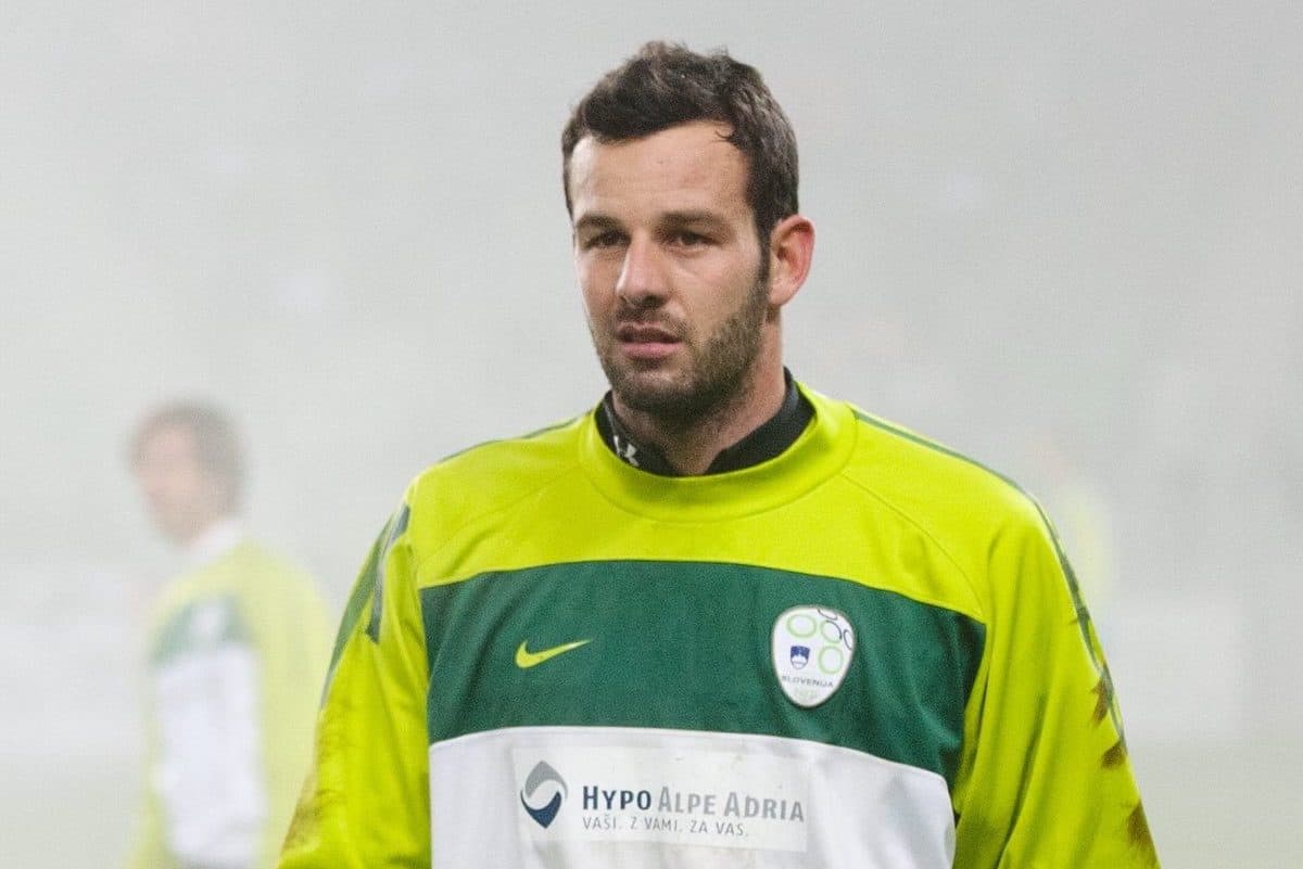 15.11.2011, SRC Stozice, Ljubljana, SLO, FSP, Slovenien (SLO) vs USA (USA), im Bild Nihad Pejkovic and Samir Handanovic at warming up prior to the friendly football match between National teams of USA and Slovenia, on November 15, 2011 in SRC Stozice, Ljubljana, Slovenia. EXPA Pictures © 2011, PhotoCredit: EXPA/ Sportida/ Vid Ponikvar..***** ATTENTION - OUT OF SLO *****