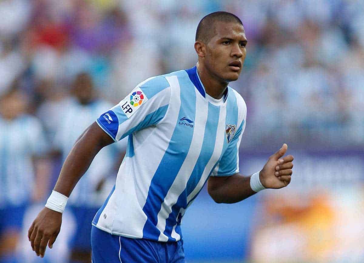 28.08.2010, Estadio La Rosaleda, Malaga, ESP, Primera Division, FC Malaga vs FC Valencia, im Bild SalomÛn RondÛn the Malaga forward in action. EXPA Pictures © 2010, PhotoCredit: EXPA/ M. Gunn