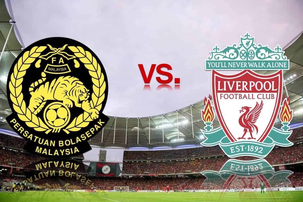 KUALA LUMPUR, MALAYSIA - Saturday, July 16, 2011: Liverpool take on a Malaysia XI in front of 80,000 spectators at the National Stadium Bukit Jalil in Kuala Lumpur on day six of the club's Asia Tour. (Photo by David Rawcliffe/Propaganda)