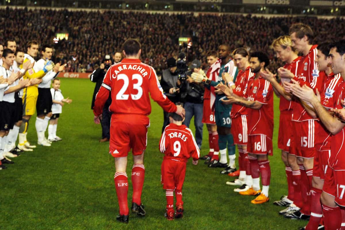 LIVERPOOL, ENGLAND - Tuesday, January 15, 2008: Liverpool's Jamie Carragher walks out for his 500th appearance for the Reds flanked by a guard of honour during the FA Cup 3rd Round Replay against Luton Town at Anfield. (Photo by David Rawcliffe/Propaganda) ***NOT FOR SYNDICATION***