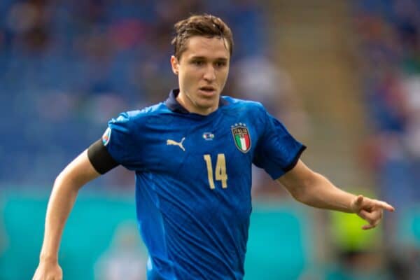 ROMA, ITALIA - Domenica 20 giugno 2021: Federico Chiesa dell'Italia durante la partita del Gruppo A di UEFA Euro 2020 tra Italia e Galles allo Stadio Olimpico. L'Italia ha vinto 1-0 e si è aggiudicata il girone, il Galles è arrivato 2°. Entrambe le squadre si sono qualificate per la fase a eliminazione diretta. (Foto di David Rawcliffe/Propaganda)