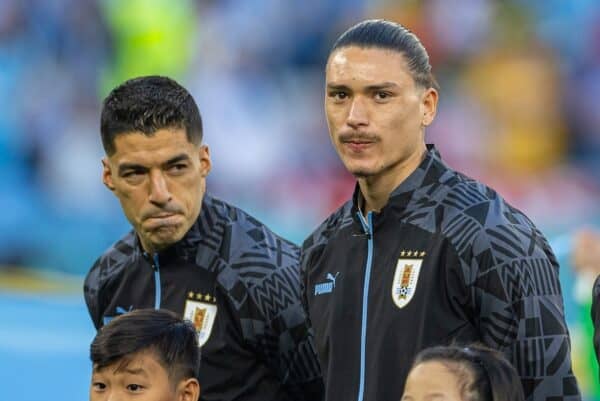 DOHA, QATAR - Thursday, November 24, 2022: Uruguay's Luis Suárez (L) and Darwin Núñez (R) lines-up before the FIFA World Cup Qatar 2022 Group H match between Uruguay and South Korea at the Education City Stadium. The game ended in a goal-less draw. (Pic by David Rawcliffe/Propaganda)