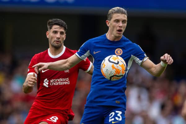 LONDON, ENGLAND - Sunday, August 13, 2023: Chelsea's Conor Gallagher (L) and Liverpool's Dominik Szoboszlai during the FA Premier League match between Chelsea FC and Liverpool FC at Stamford Bridge. The game ended in a 1-1 draw. (Pic by David Rawcliffe/Propaganda)