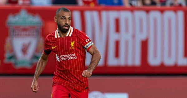 PHILADELPHIA - Mercoledì 31 luglio 2024: il capitano del Liverpool Mohamed Salah durante un'amichevole pre-campionato tra Liverpool FC e Arsenal FC al Lincoln Financial Field, nell'ottavo giorno del tour pre-campionato del club negli USA. Il Liverpool ha vinto 2-1. (Foto di David Rawcliffe/Propaganda)