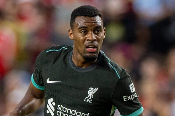 COLUMBIA - Sabato 3 agosto 2024: Ryan Gravenberch del Liverpool durante un'amichevole pre-campionato tra Liverpool FC e Manchester United FC al Williams-Brice Stadium nell'undicesimo giorno del tour pre-campionato del club negli USA. Il Liverpool ha vinto 3-0. (Foto di David Rawcliffe/Propaganda)