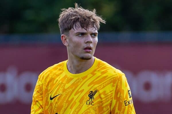 KIRKBY, INGHILTERRA - sabato 24 agosto 2024: Il portiere di Liverpool Kornel Misciur durante la partita della Premier League 2 Division 1 tra il Liverpool FC Under-21 e il Leicester City FC Under-21 alla Liverpool Academy. Il Leicester ha vinto 2-1. (Foto di David Rawcliffe/Propaganda)