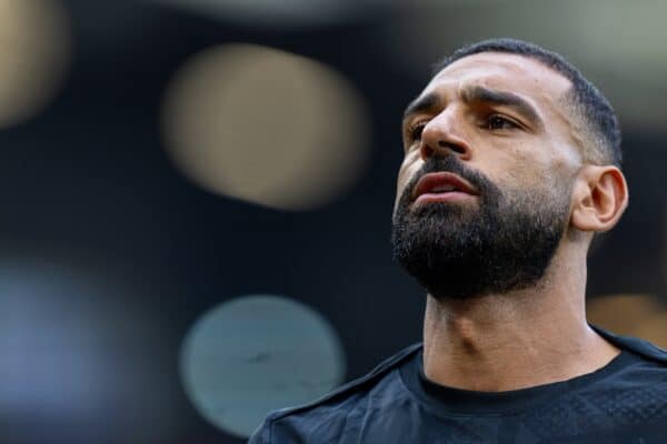 MANCHESTER, ENGLAND - Sunday, September 1, 2024: Liverpool's Mohamed Salah during the pre-match warm-up before the FA Premier League match between Manchester United FC and Liverpool FC at Old Trafford. Liverpool won 3-0. (Photo by David Rawcliffe/Propaganda)