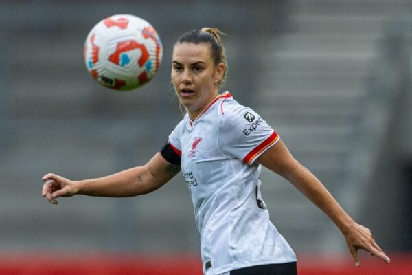 ST HELENS, INGHILTERRA - Domenica 15 settembre 2024: Gemma Evans del Liverpool durante un'amichevole pre-campionato tra Liverpool FC Women ed Everton FC Women allo St Helens Stadium. (Foto di David Rawcliffe/Propaganda)