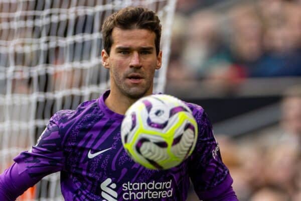 WOLVERHAMPTON, ENGLAND - Saturday, September 28, 2024: Liverpool's goalkeeper Alisson Becker during the FA Premier League match between Wolverhampton Wanderers FC and Liverpool FC at Molineux Stadium. (Photo by David Rawcliffe/Propaganda)