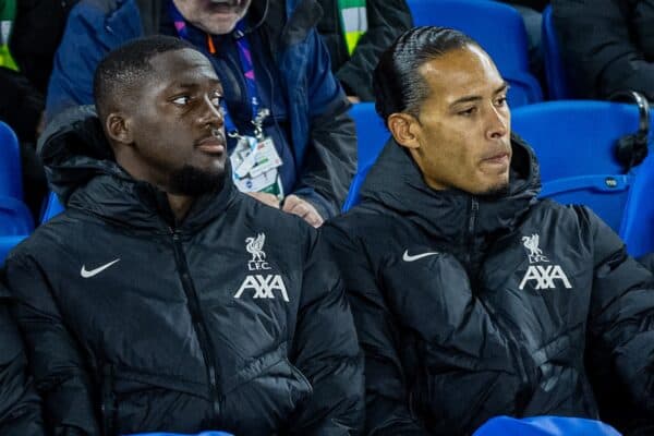 BRIGHTON & HOVE, ENGLAND - Wednesday, October 30, 2024: Liverpool substitutes Jarell Quansah, Ranel Young, Ibrahima Konaté, Virgil van Dijk, Mohamed Salah, Kostas Tsimikas, Darwin Núñez and Alexis Mac Allister during the Football League Cup 4th Round match between Brighton & Hove Albion FC and Liverpool FC at the AMEX Community Stadium. Liverpool won 3-2. (Photo by David Rawcliffe/Propaganda)