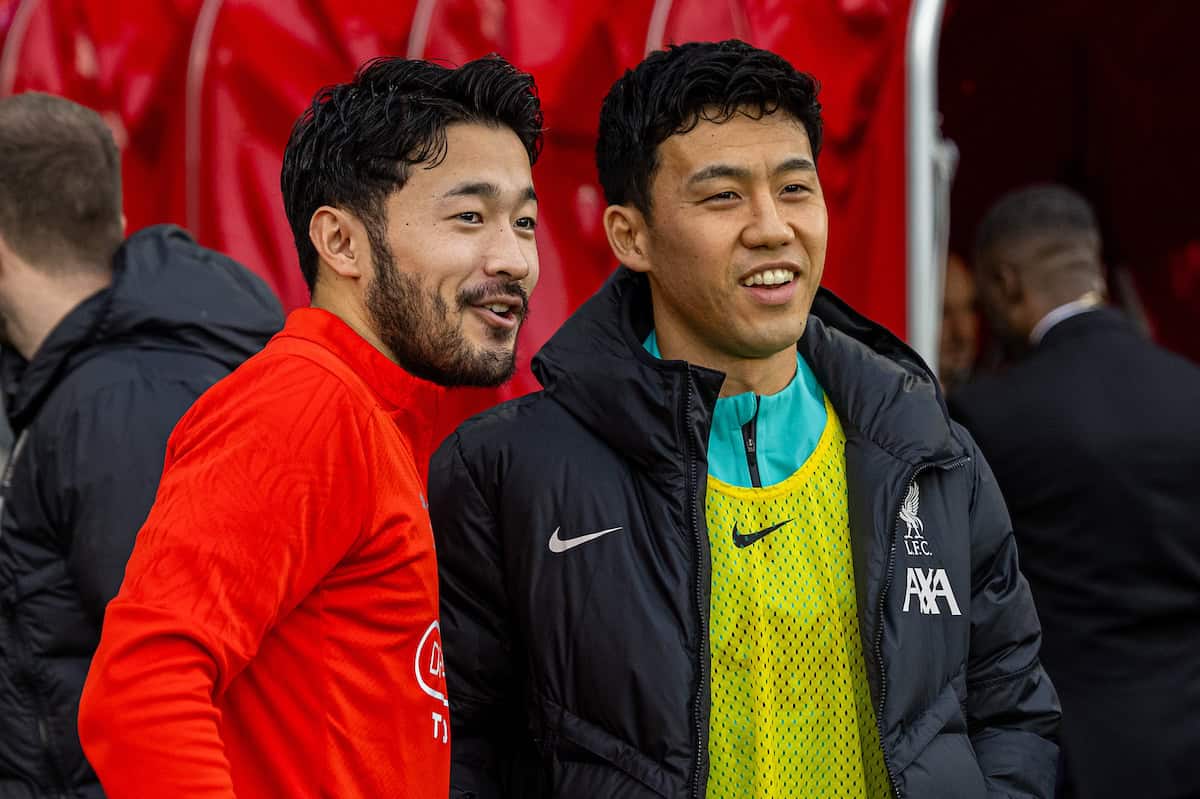 SOUTHAMPTON, ENGLAND - Sunday, November 24, 2024: Liverpool's Wataru End? (R) and Japan international team-mate Southampton's Yukinari Sugawara during the FA Premier League match between Southampton FC and Liverpool FC at St Mary's Stadium. (Photo by David Rawcliffe/Propaganda)