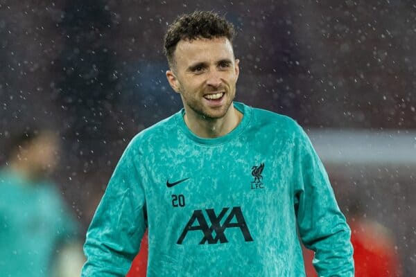 SOUTHAMPTON, ENGLAND - Tuesday, December 17, 2024: Liverpool's Diogo Jota during the pre-match warm-up before the Football League Cup Quarter-Final match between Southampton FC and Liverpool FC at St Mary's Stadium. (Photo by David Rawcliffe/Propaganda)